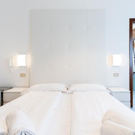 Hotel Regina Caorle Bagian luar foto