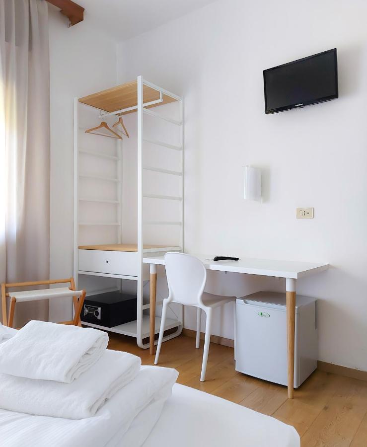 Hotel Regina Caorle Bagian luar foto