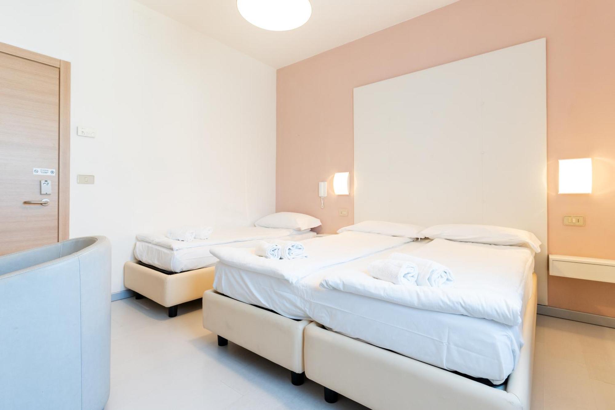 Hotel Regina Caorle Bagian luar foto