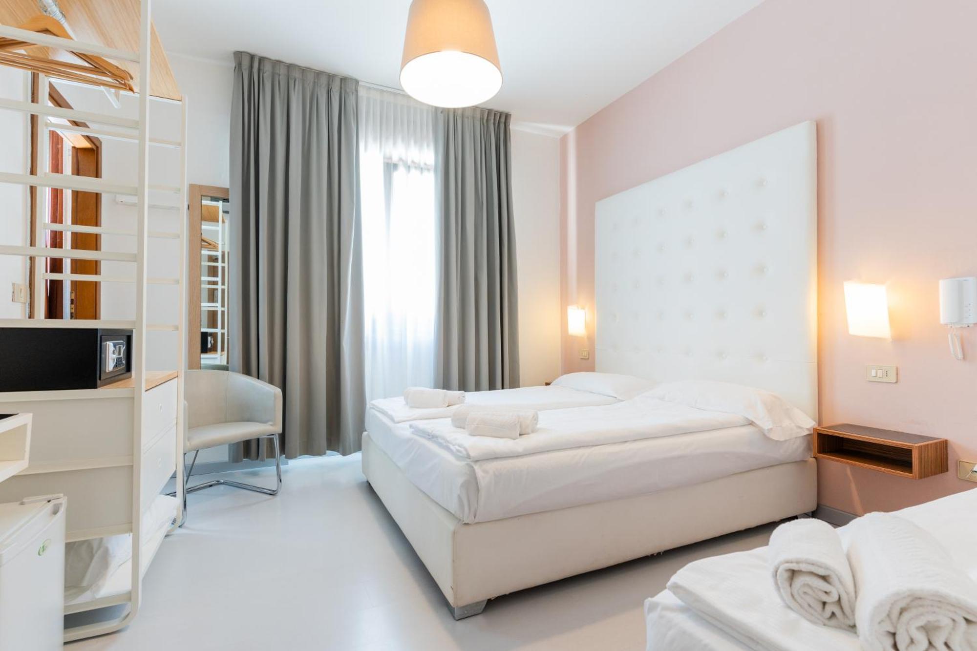 Hotel Regina Caorle Bagian luar foto