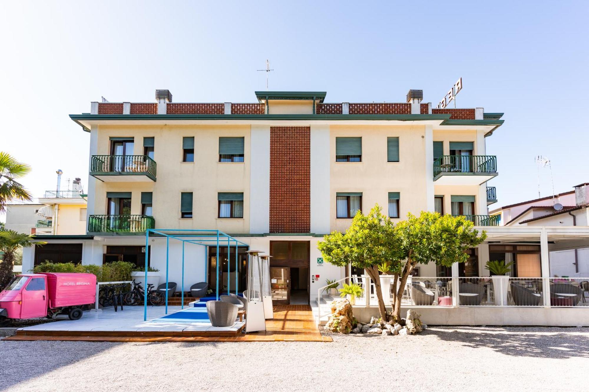 Hotel Regina Caorle Bagian luar foto